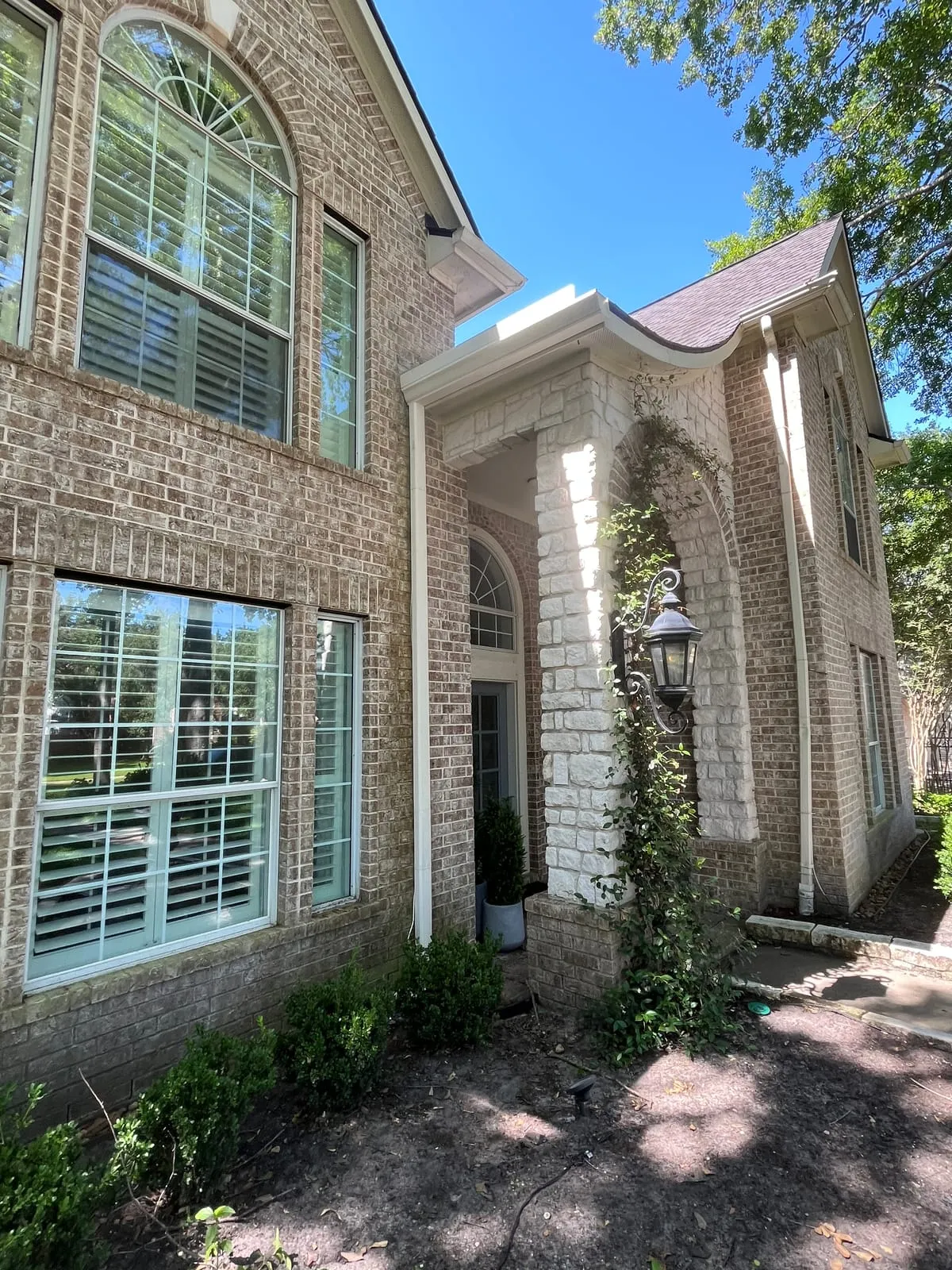 How Much Do Gutters Cost in Houston? 2026 Pricing Guide